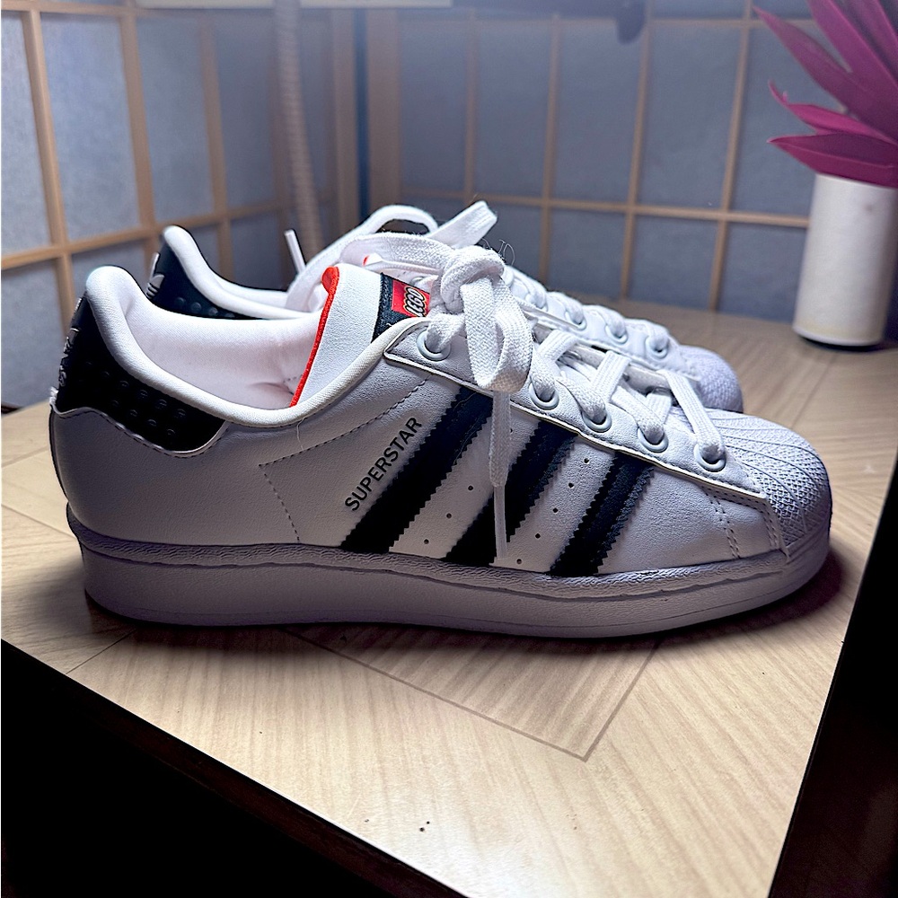 Adidas X Lego Superstar (2022) J 4.5 Women’s 5.5